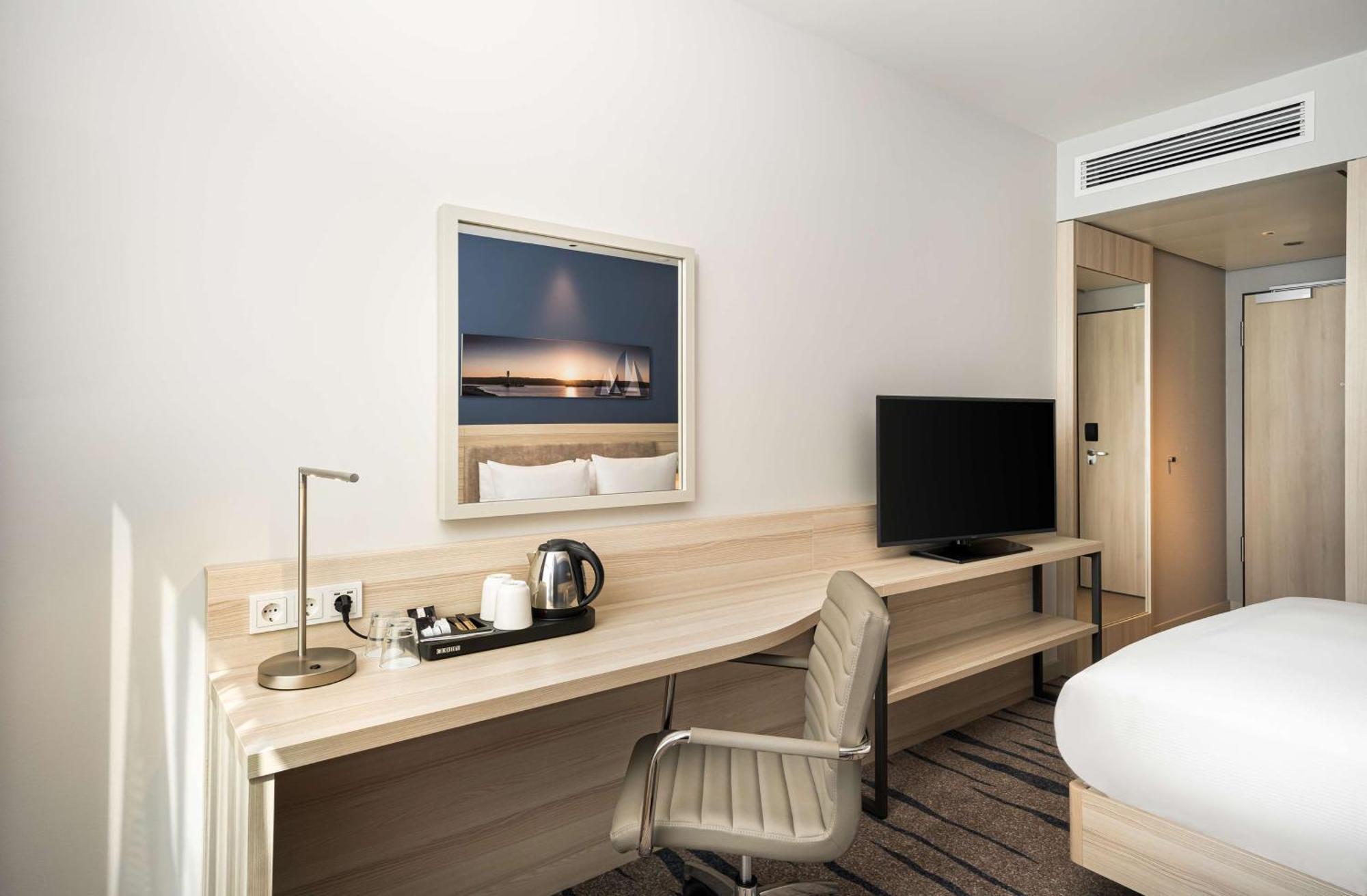 Double Room Sofa Bed Harbor View